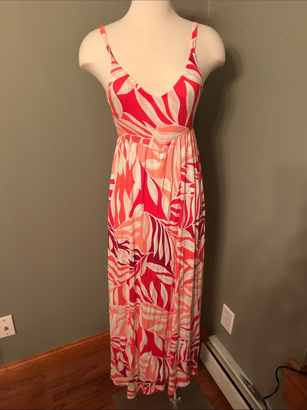Tropical Leaf-Print Spaghetti Strap Maxi Dress in Coral Pink
